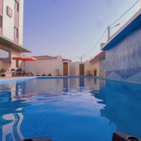Hôtel La Rose Blanche Korhogo Buitenkant foto