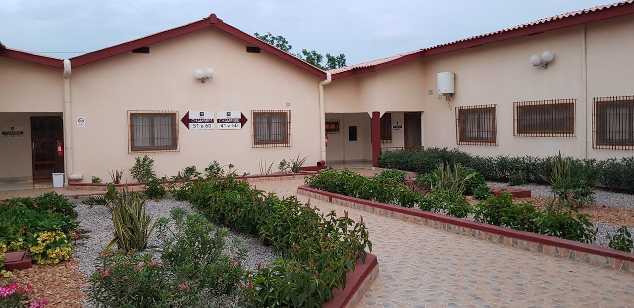 Hôtel La Rose Blanche Korhogo Buitenkant foto