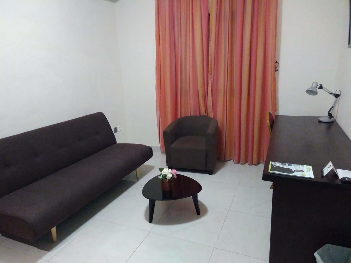 Hôtel La Rose Blanche Korhogo Buitenkant foto