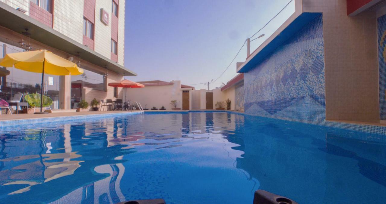 Hôtel La Rose Blanche Korhogo Buitenkant foto
