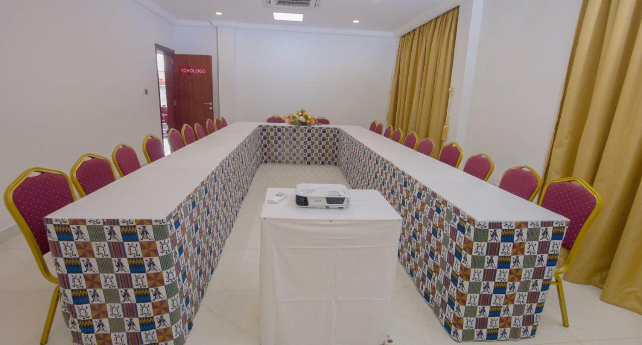 Hôtel La Rose Blanche Korhogo Buitenkant foto