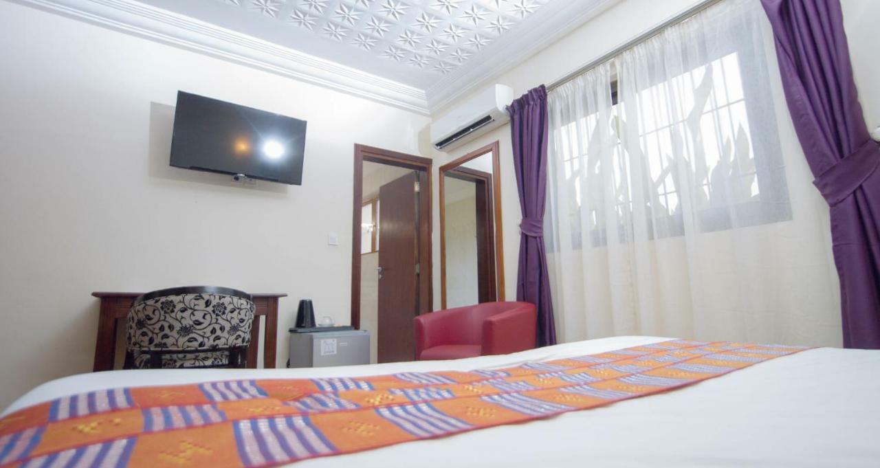 Hôtel La Rose Blanche Korhogo Buitenkant foto