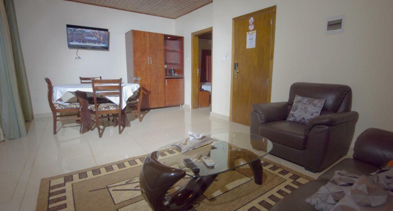 Hôtel La Rose Blanche Korhogo Buitenkant foto