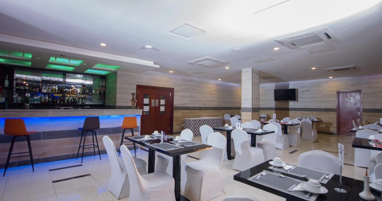 Hôtel La Rose Blanche Korhogo Buitenkant foto
